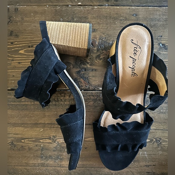 Free people Rosie ruffle heel - Picture 2 of 6